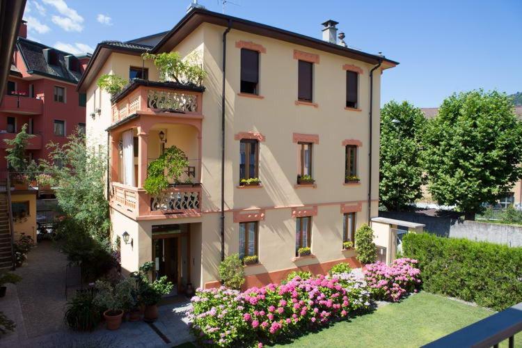 B&B Panemiele 손드리오 외부 사진